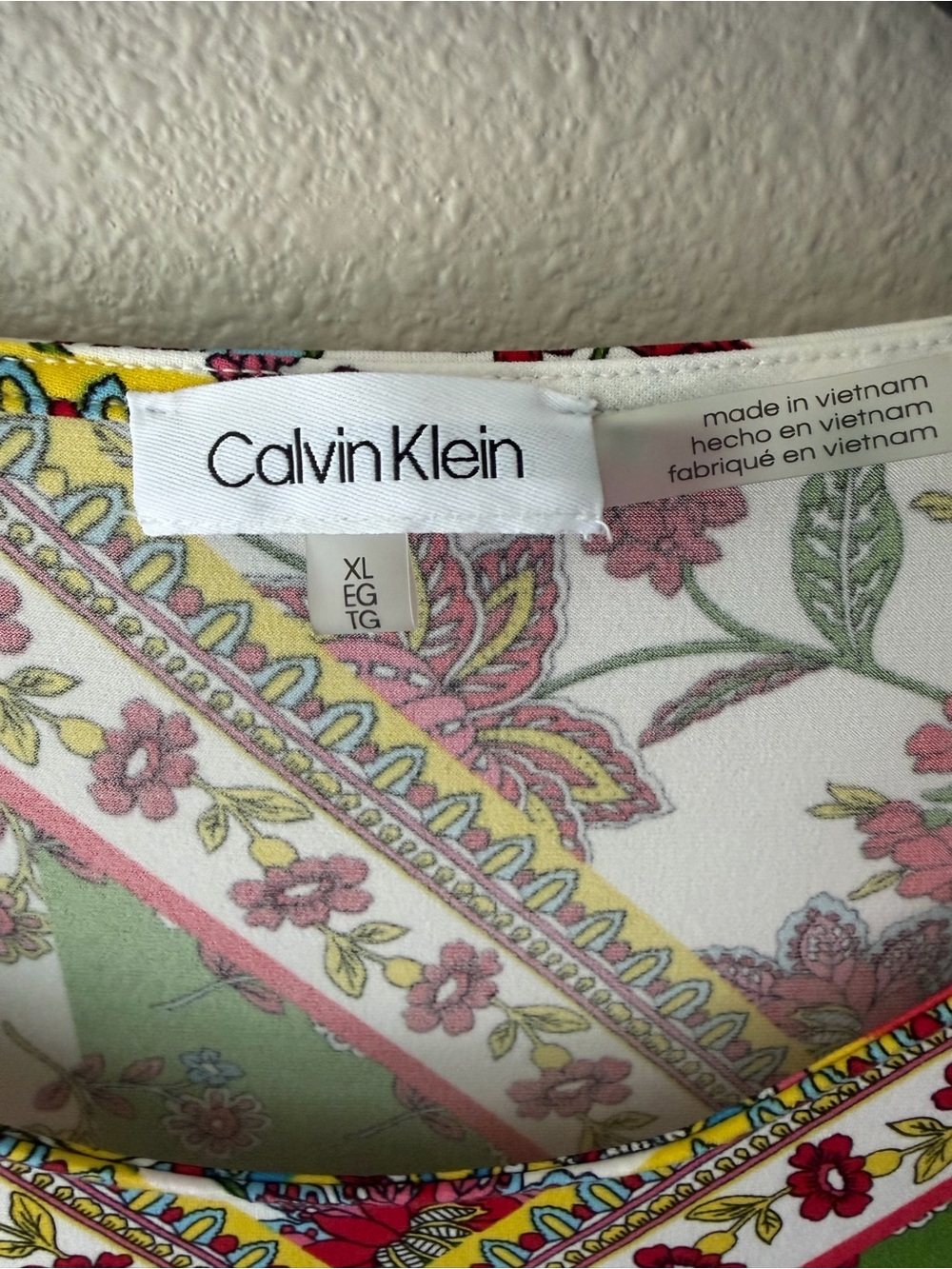 Calvin Klein Women’s Patchwork Blouse Floral Short Sleeve Top Multicolor  XL - Picture 6 of 8